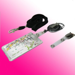 3-in-1 Ausweisset: Kartenhalter mit Daumenausschub, Jojo & Lanyard